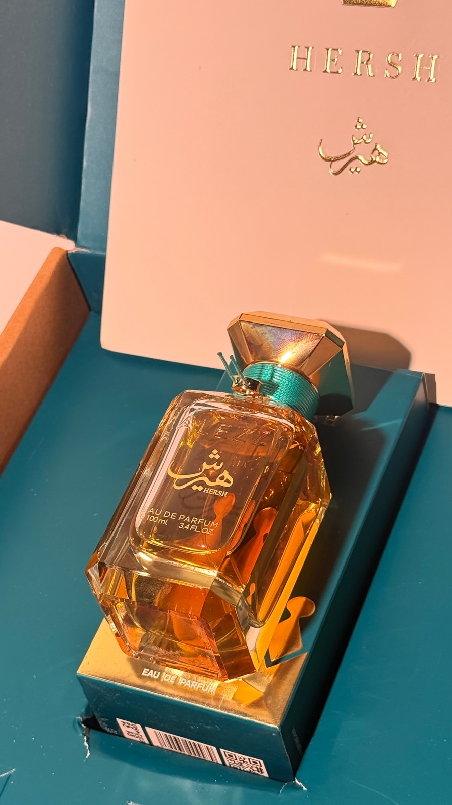 تفاصيل العطر — تصوير المنتجات